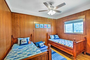 بيت ريفى Lakefront Retreat W/ Dock, Paddle Boards & Kayaks!