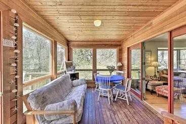 Mökkimajoitus Peaceful Chilmark Farmhouse By Menemsha Beach