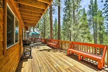 کلبه South Lake Tahoe Home W/ Deck: 4 Mi To Heavenly!