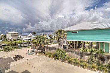 Mökkimajoitus Sunny Gulf Shores Retreat W/ Deck: Walk To Beach!