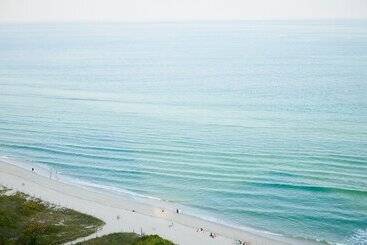 ホテル Ocean View Luxury Condo