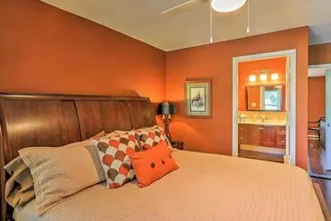 Vakantiehuisje Pottsboro Home On 2 Acres W/ Hot Tub, Near Marina!