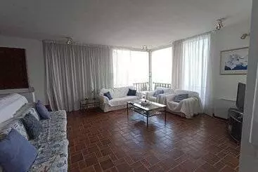 Reşedinta Beautiful 2 Bed House In Saronida