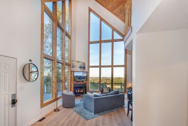 بيت ريفى Smoky Mountains Cabin W/ Lake Access & Game Room!