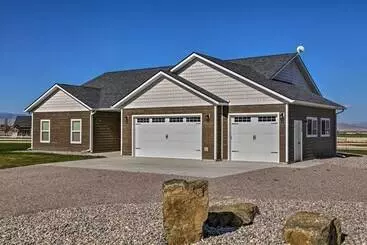 Mökkimajoitus Tranquil Silverwood Estates < 1 Mile To River!