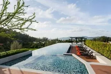 Otel 6th Avenue Surin Beach