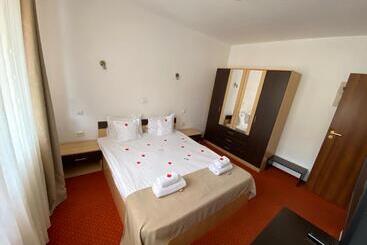 בית מלון כפרי Flora Alpina