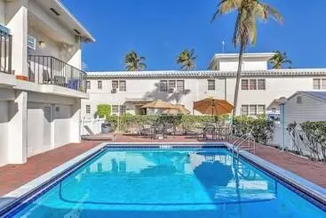Huoneistohotelli Neptune Oceanfront Rentals