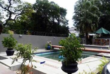 膳宿费 At Blackwood Guesthouse