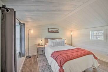 קוטג'' Contemporary Cabin W/ Mountain Views & Deck