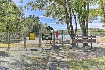 Quinta ou Casa Rural Cozy White Lake Home W/ Patio, Deck & Grill!