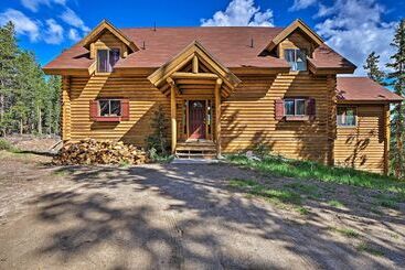 Gîte Rural Expansive Alma Cabin W/ Hot Tub & Mountain Views!