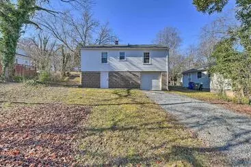 Mid Century Modern Cottage In Ardmore Area!