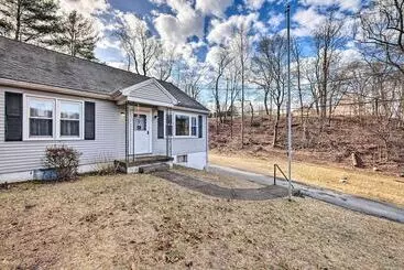 Mökkimajoitus Pet Friendly Mohnton House Near Golf Course!