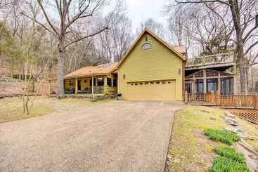 コテージ Secluded Beaver Lake Cabin W/ Private Dock!