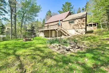 コテージ Boothbay Harbor Cabin W/spacious Deck & Yard!