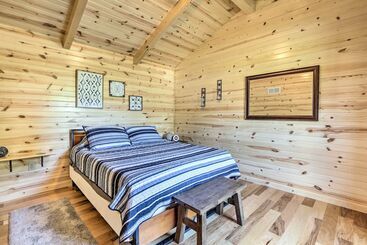 بيت ريفى Clover Cabin  W/ Hot Tub+deck In Hocking Hills!