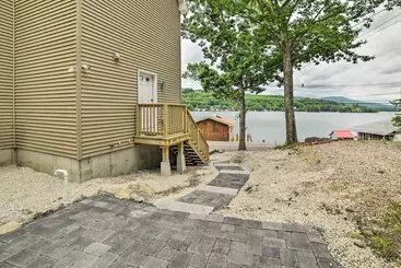 Mökkimajoitus Lakefront Alton Bay Retreat W/ Dock Near Beaches!