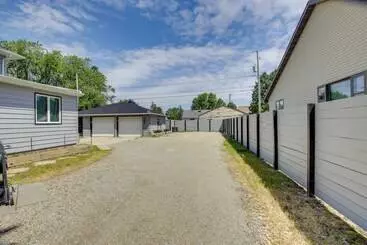 コテージ Neenah Home W/ Deck: Near Lake Winnebago