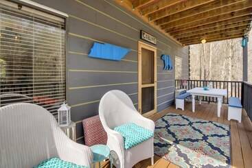 별장 Pet Friendly Gatlinburg Cabin W/ Game Room!