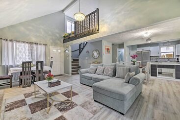 Сельский дом Game Room & Fire Pit: Tobyhanna Family Home