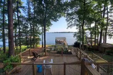 Mökkimajoitus Waterfront House On Toledo Bend W/ Private Dock!