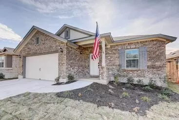 コテージ Bastrop Home W/ Yard, 28 Mi To Austin!