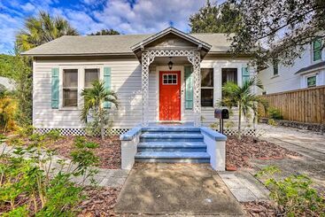 Dom wiejski Historic Tarpon Springs Abode ~ 3 Mi To Beach