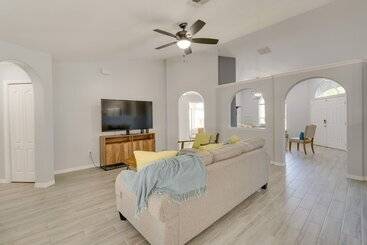 Dom wiejski Inviting Home W/ Lanai & Pool In Kissimmee!