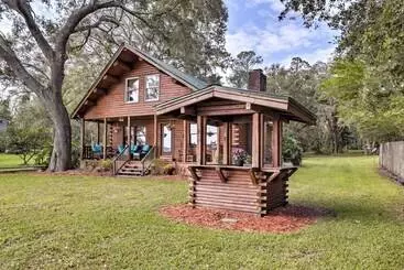 Mökkimajoitus Lake Broward Cabin W/ Private Boat Launch & Dock!