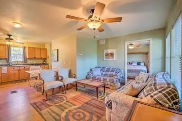 Mökkimajoitus Lecanto House W/ Deck, Porch & Indoor Pool!