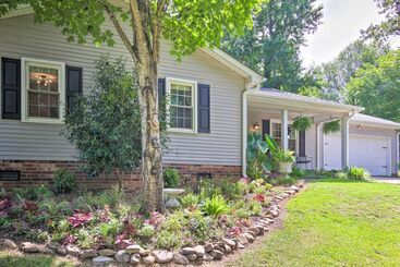 Lovely Mtn Cottage W/ Hot Tub, Bbq & Fire Pit!