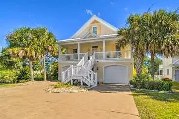 Mökkimajoitus 1 Mi To Beach + Hot Tub: Murrells Inlet Retreat!