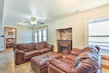 Vidéki Ház House W/ Deck Overlooking Lake Of The Ozarks!