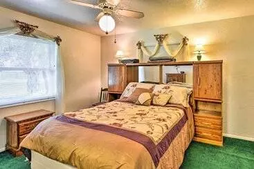 コテージ Sandford Vacation Rental Near Airport & Lake!