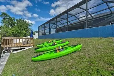 Mökkimajoitus 15 Mi To Beach: Home W/ Pool In Cape Coral