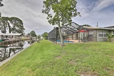 Mökkimajoitus Bright Ruskin Home < 2 Mi To Beach & Marina!