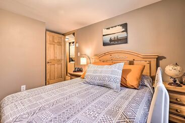 별장 Pocono Lake A Frame W/ Pool Access: Walk To Beach!