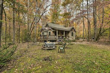 קוטג'' Restful Creekside Retreat By Table Rock State Park