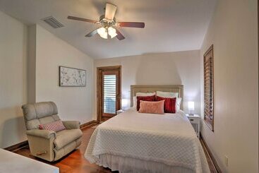 بيت ريفى The Peacock Farm Largo Home + Outdoor Oasis!