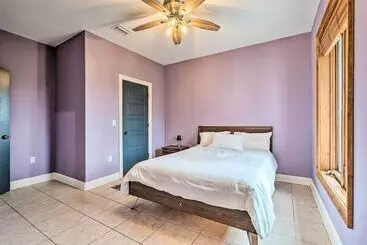 Mökkimajoitus Mexico Beach Retreat W/ Grill & Private Pool!