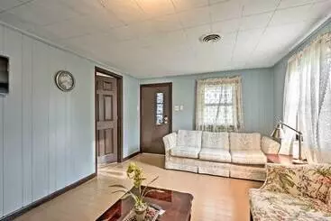コテージ Remodeled Abingdon House W/ Spacious Yard!