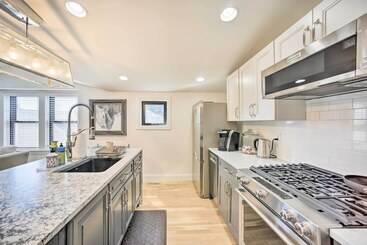 Walk To Town   Castle Rock Cottage!