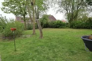 Mökkimajoitus Haus Flieder