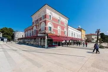 ホテル Dua Residence