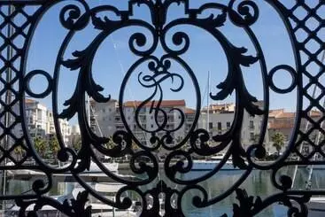 هتل آپارتمان Les Clés Secrètes