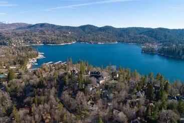 茅舍 North Bay Mountains Cabins