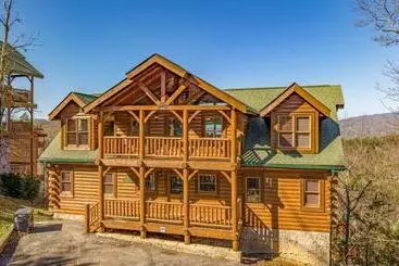 Mökkimajoitus Royal Vista Lodge