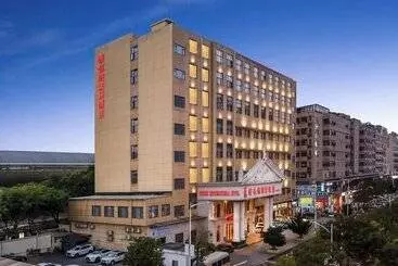 هتل Vienna International