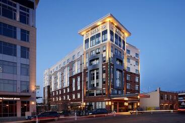 Отель Courtyard By Marriott Akron Downtown